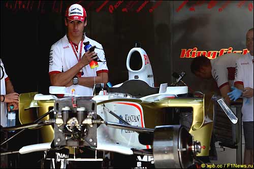 Адриан Сутил. Force India. Маньи-Кур. Франция.