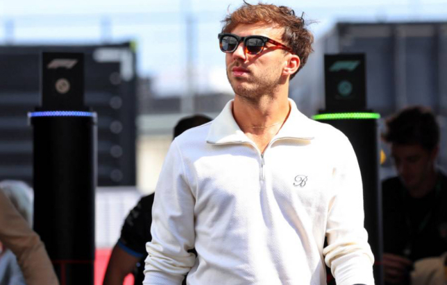 Пьер Гасли в паддоке автодрома в Остине, фото XPB