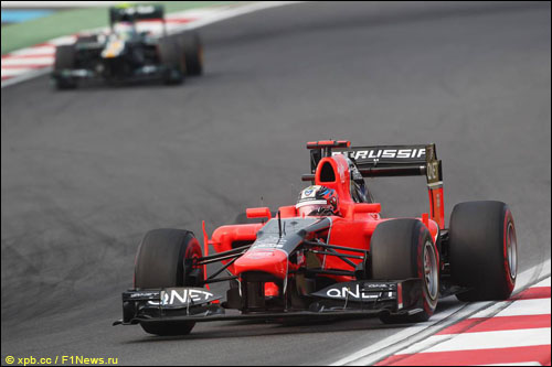 Тимо Глок опережает Виталия Петрова