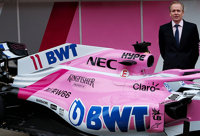 Энди Грин у новой машины Force India VJM11