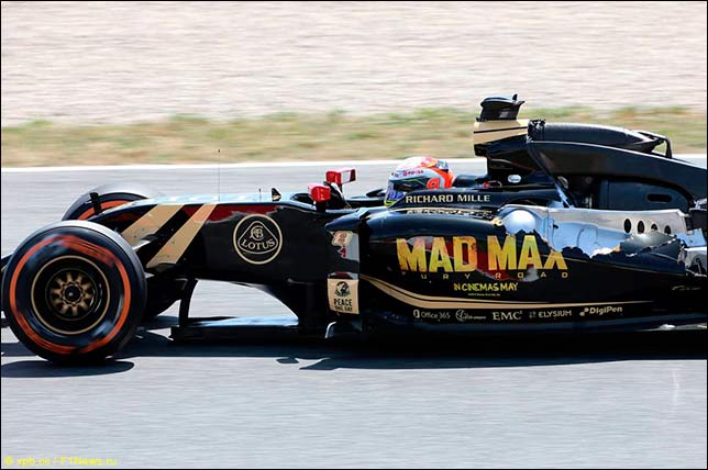 Роман Грожан на повреждённой машине