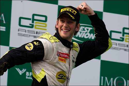 Роман Грожан на подиуме в Имоле