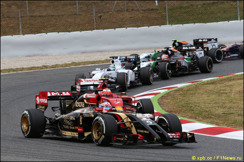 Роман Грожан на трассе в Барселоне