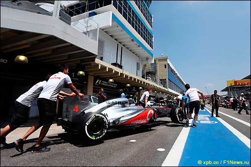 Льюис Хэмилтон