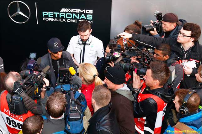 Льюис Хэмилтон