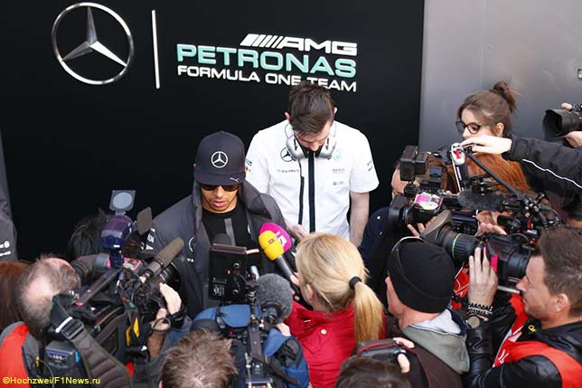 Льюис Хэмилтон