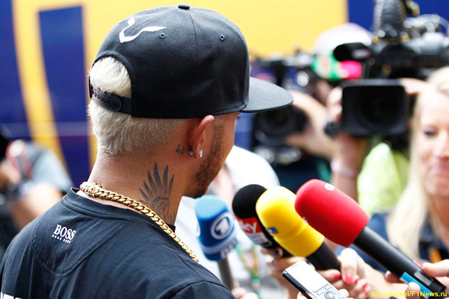 Льюис Хэмилтон в Монце