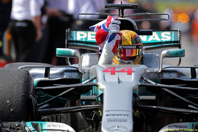 Льюис Хэмилтон