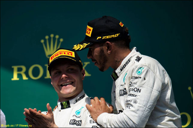 Валттери Боттас и Льюис Хэмилтон