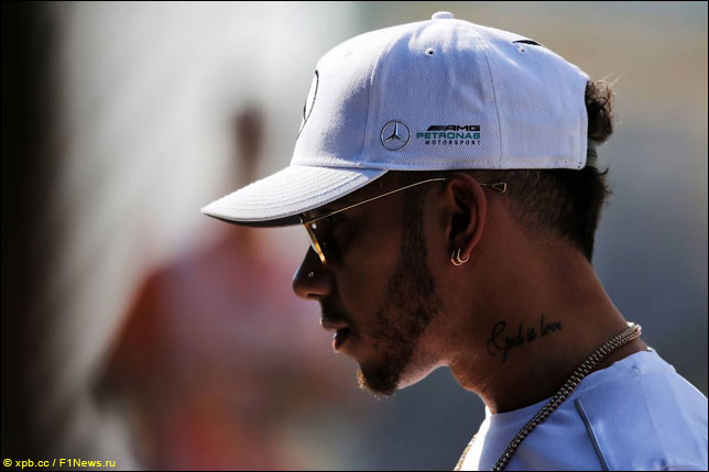 Льюис Хэмилтон