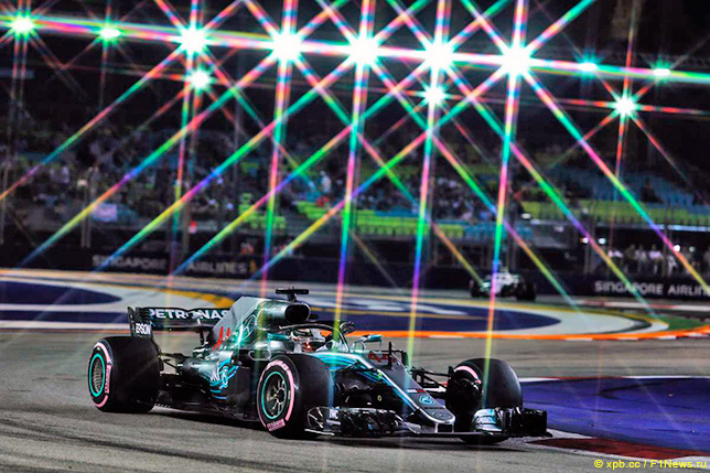 Льюис Хэмилтон