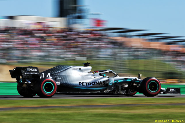 Льюис Хэмилтон