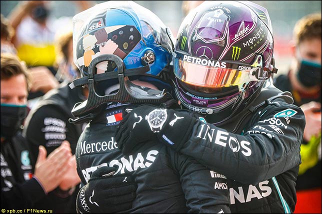 Валттери Боттас и Льюис Хэмилтон