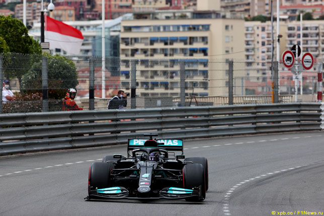 Льюис Хэмилтон