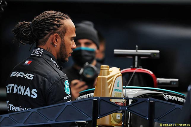 Льюис Хэмилтон