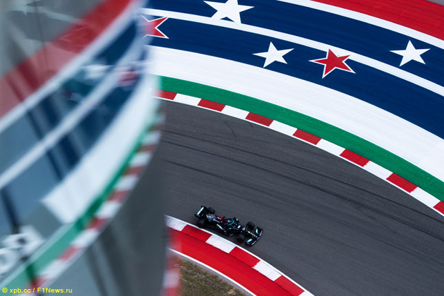 Льюис Хэмилтон