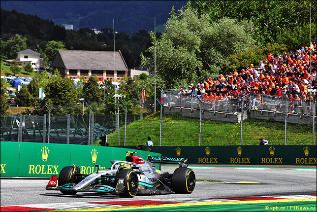 Льюис Хэмилтон