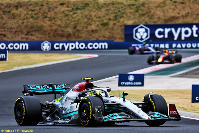 Льюис Хэмилтон