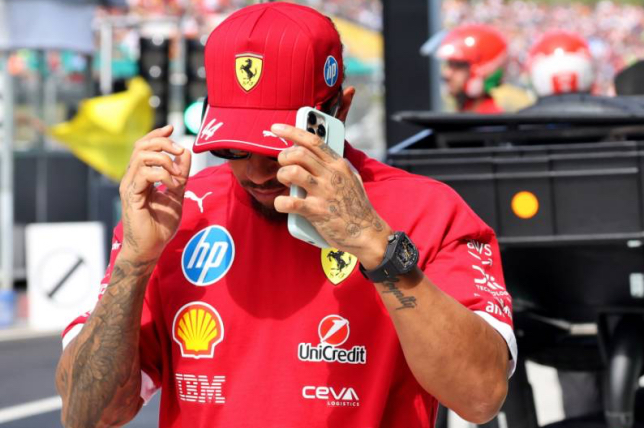 Льюис Хэмилтон, фото XPB