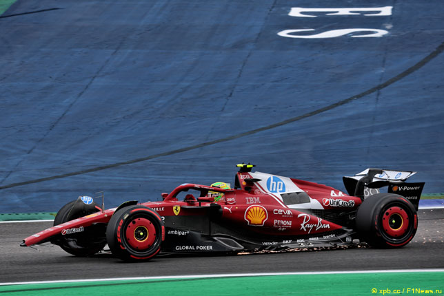 Поврежденная машина Льюиса Хэмилтона после контакта с Франко Колапинто