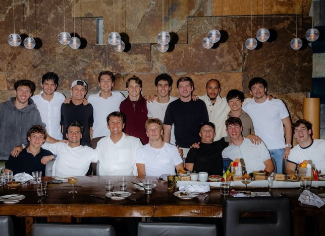 Коллективный снимок, сделанный на ужине в Абу-Даби, фото из социальных сетей