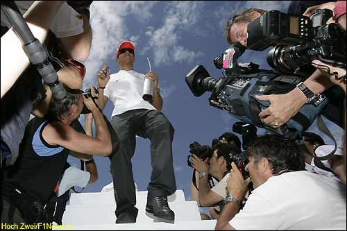 Льюс Хэмилтон в Канаде