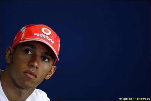 Льюис Хэмилтон