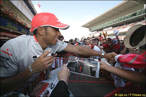 Льюис Хэмилтон