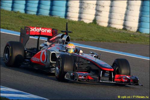 Льюис Хэмилтон на тестах в Хересе