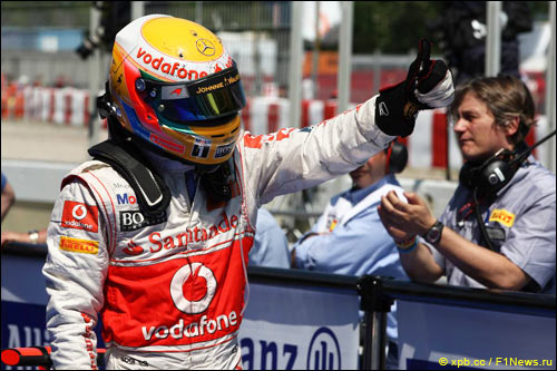 Льюис Хэмилтон