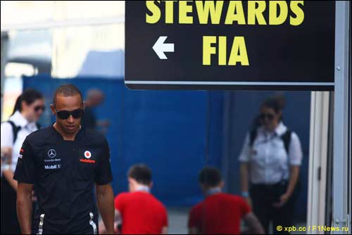 Льюис Хэмилтон