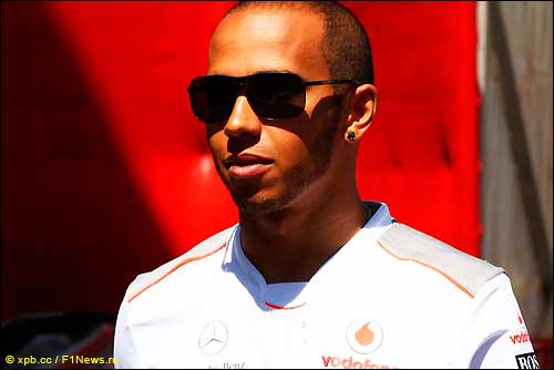 Льюис Хэмилтон