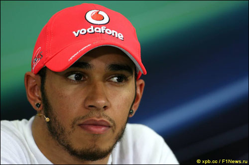 Льюис Хэмилтон