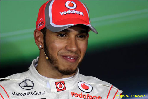 Льюис Хэмилтон на пресс-конференции после квалификации Гран При Абу-Даби