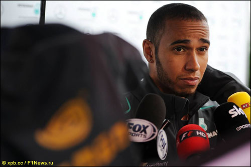 Льюис Хэмилтон