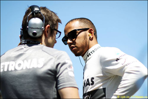 Льюис Хэмилтон