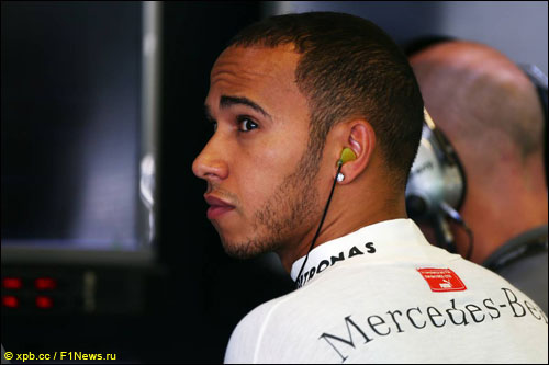 Льюис Хэмилтон