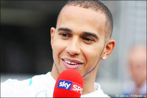 Льюис Хэмилтон