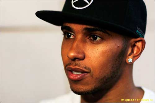 Льюис Хэмилтон