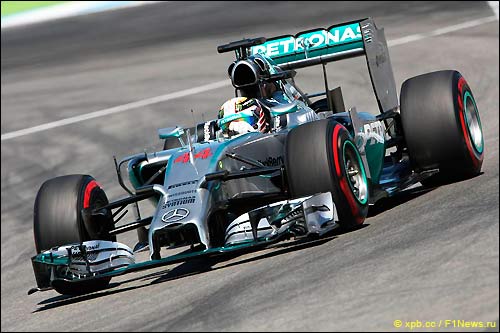 Льюис Хэмилтон