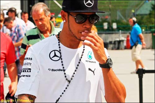 Льюис Хэмилтон