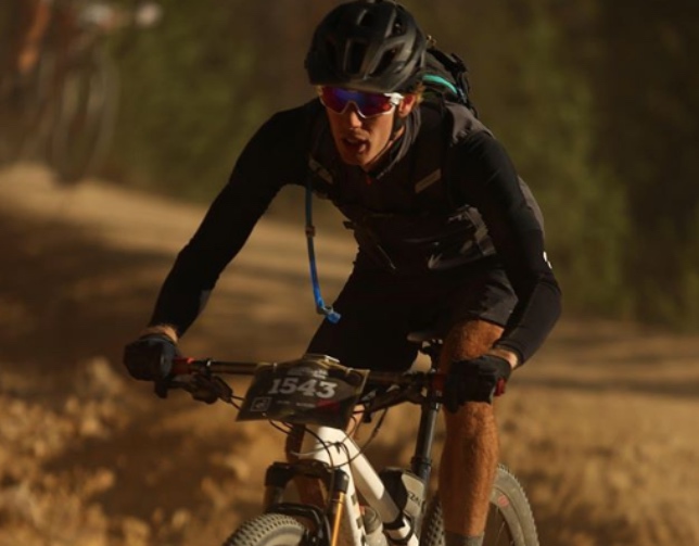 Брендон Хартли на дистанции соревнований