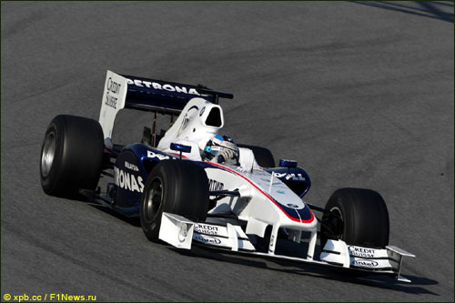 Ник Хайдфельд на тестах в Барселоне