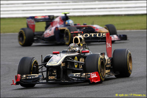 Ник Хайдфельд на пути к восьмому месту в Гран При Великобритании