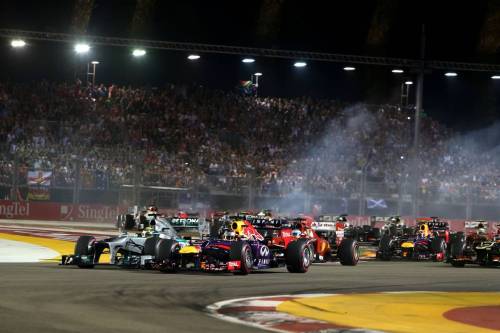 Гран При Сингапура. Первый поворот гонки