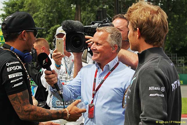 Джонни Херберт берёт интервью у Льюиса Хэмилтона