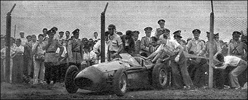 Ошибка на Гран При Аргентины 1956 года стоила Карлосу почти верной победы