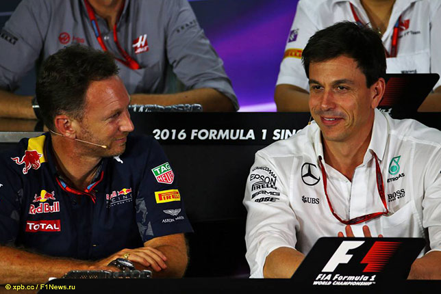 Карлос Сайнс и Кристиан Хорнер