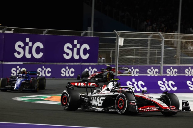 Нико Хюлкенберг на трассе в Джидде, фото XPB