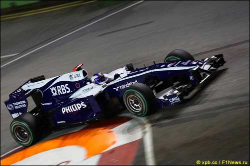 Рубенс Баррикелло на трассе в Сингапуре
